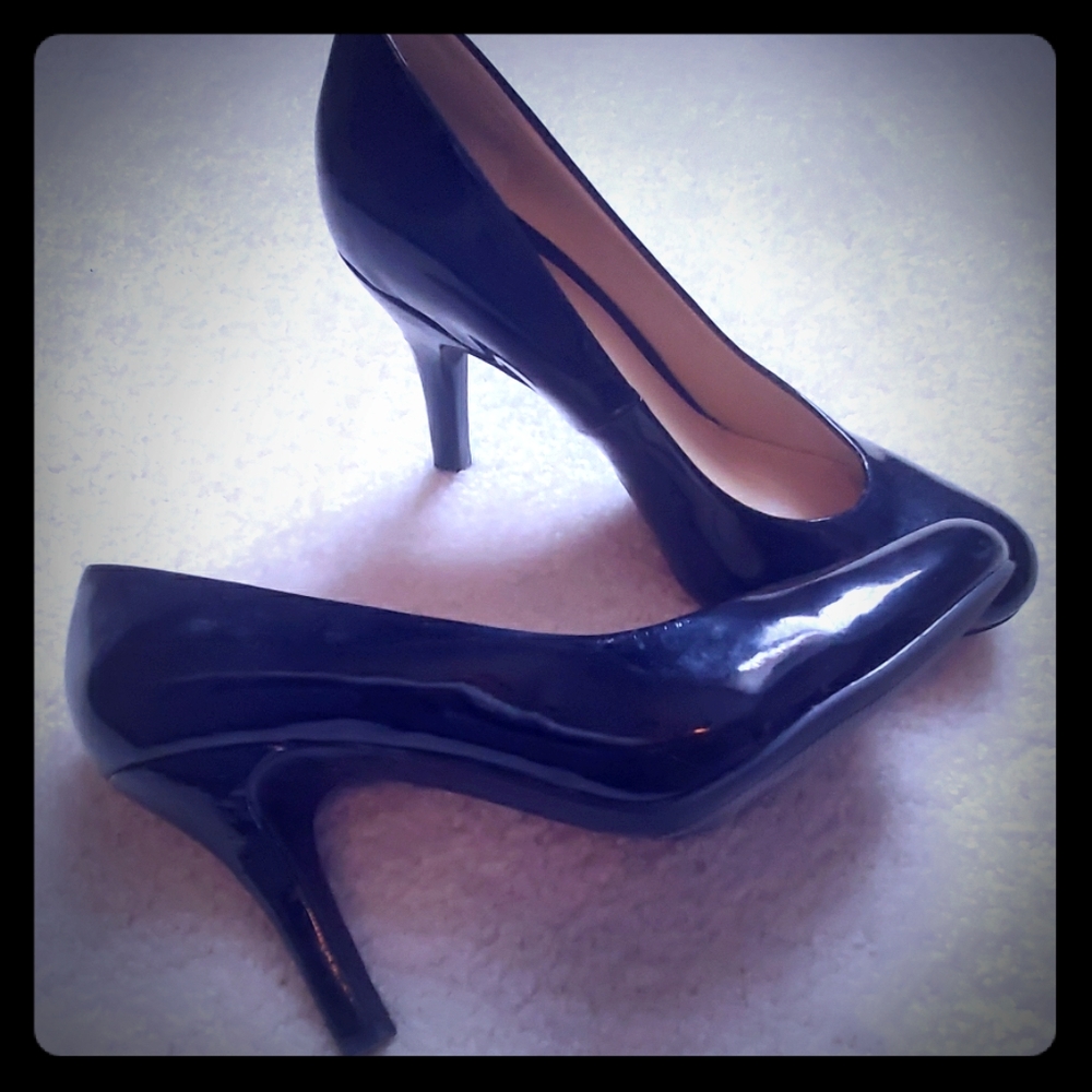 Kelly & Katie Black Patent Leather Heels